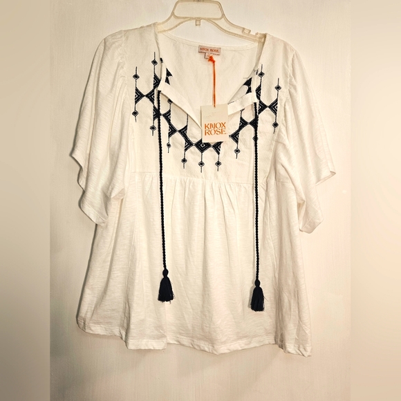 Knox Rose Tops - NWT Knox rose flowy boho style top white size XXL